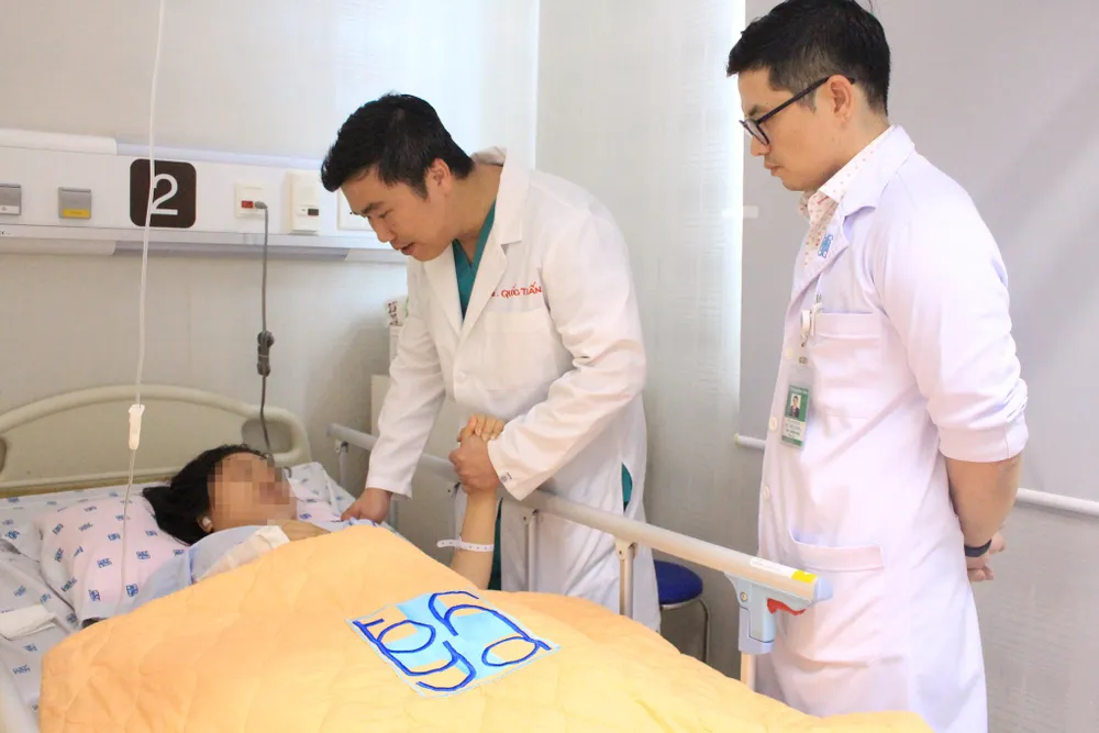 Cứu sống thai phụ có túi phình mạch máu não nguy hiểm ảnh 1