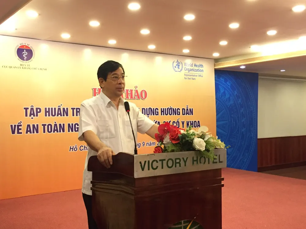 PGS.TS Lương Ngọc Khuê – Cục trưởng Cục Quản lý khám chữa bệnh phát biểu tại hội thảo