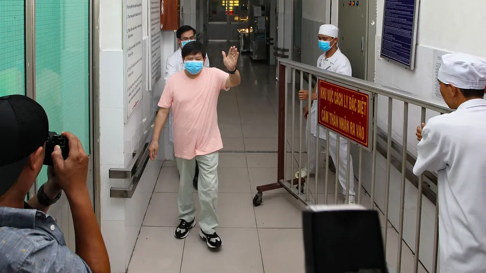 Bệnh nhân nhiễm Covid-19 thứ hai tại TPHCM đã xuất viện ảnh 1