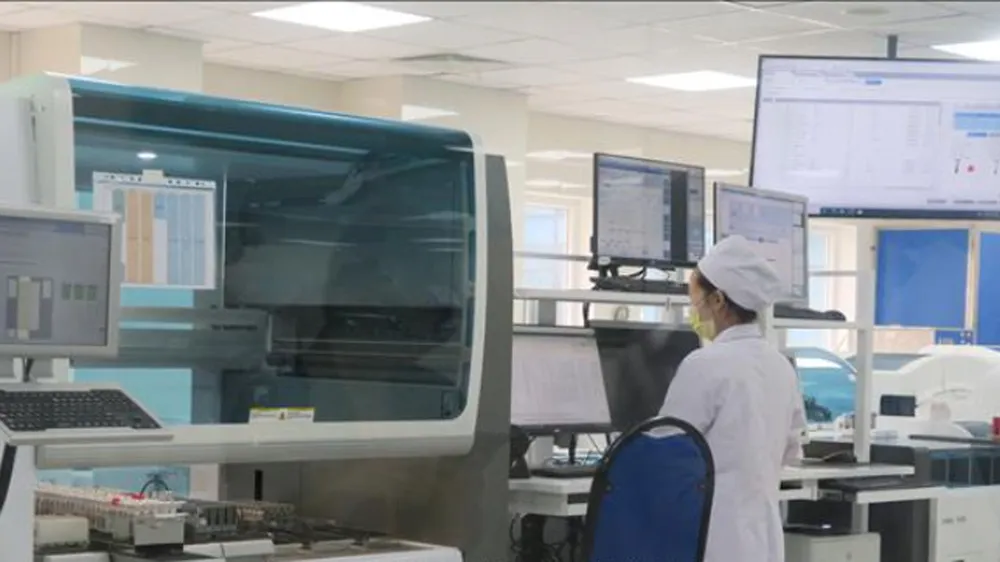 Khánh thành và đưa vào hoạt động tòa nhà Bách hợp Bệnh viện Hùng Vương ảnh 2