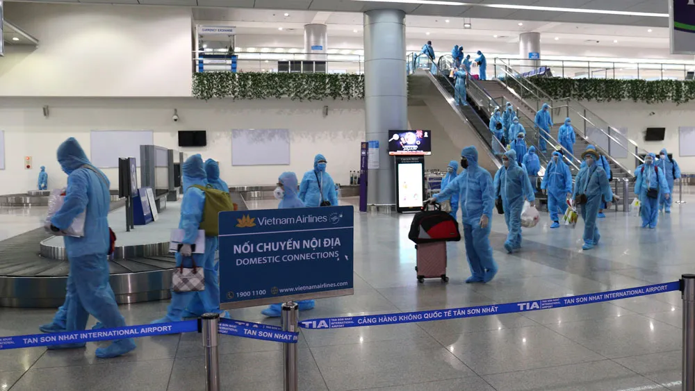 300 người “mắc kẹt” ở Đà Nẵng đã trở về TPHCM ảnh 1