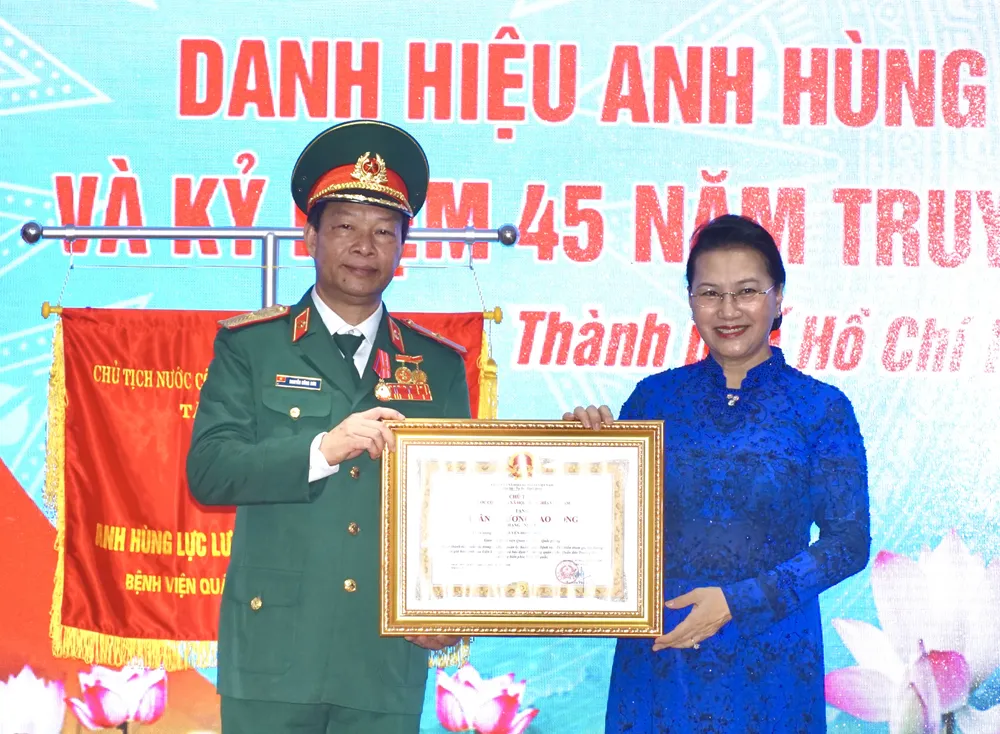 Bệnh viện Quân y 175 đón nhận danh hiệu Anh hùng Lực lượng vũ trang nhân dân ảnh 7