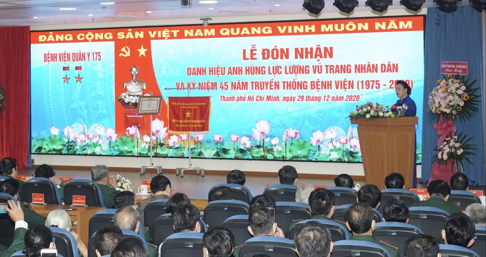 Bệnh viện Quân y 175 đón nhận danh hiệu Anh hùng Lực lượng vũ trang nhân dân ảnh 3