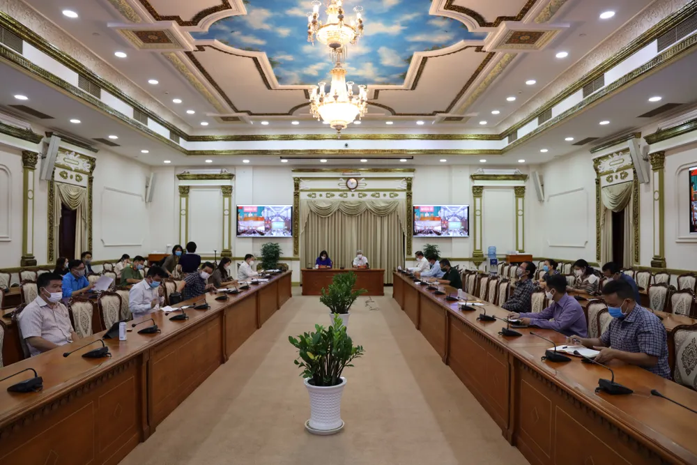 Nếu 50% lượng người từ sân bay Vân Đồn lưu trú tại TPHCM thì có 3.000-5.000 trường hợp phải cách ly ảnh 1