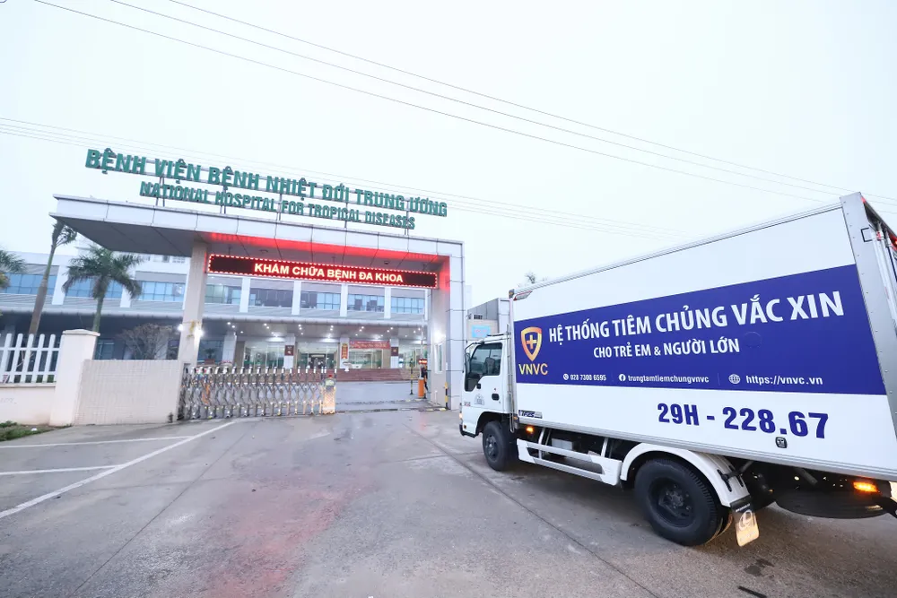 Sáng 8-3, triển khai những mũi tiêm vaccine ngừa Covid-19 đầu tiên tại TPHCM, Hà Nội và Hải Dương ảnh 2