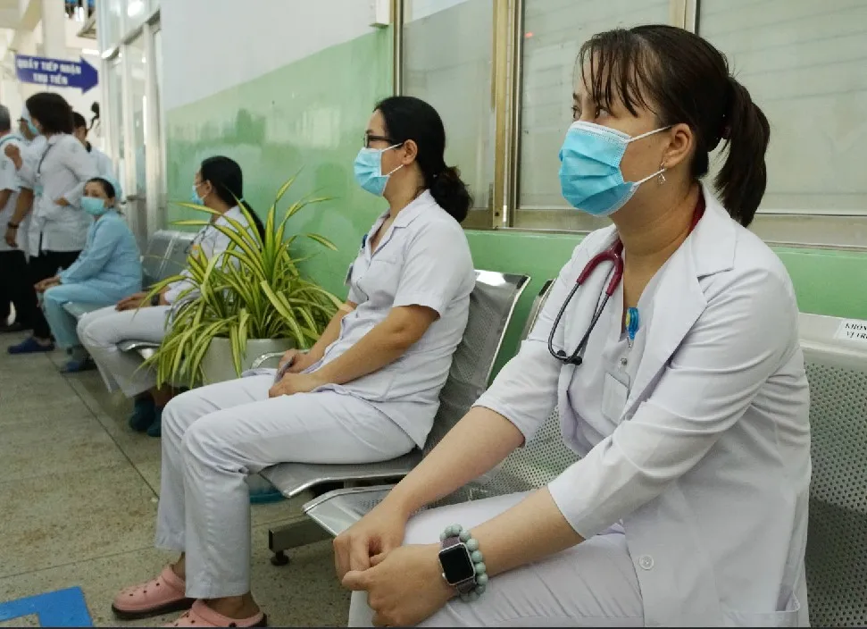 Sáng 8-3, triển khai những mũi tiêm vaccine ngừa Covid-19 đầu tiên tại TPHCM, Hà Nội và Hải Dương ảnh 7