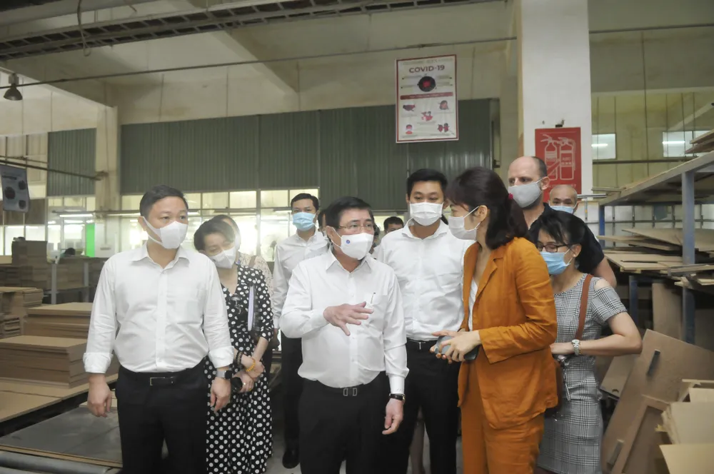 Chấp hành quy định phòng chống dịch là bảo vệ sản xuất, bảo vệ công ăn việc làm cho công nhân ảnh 2