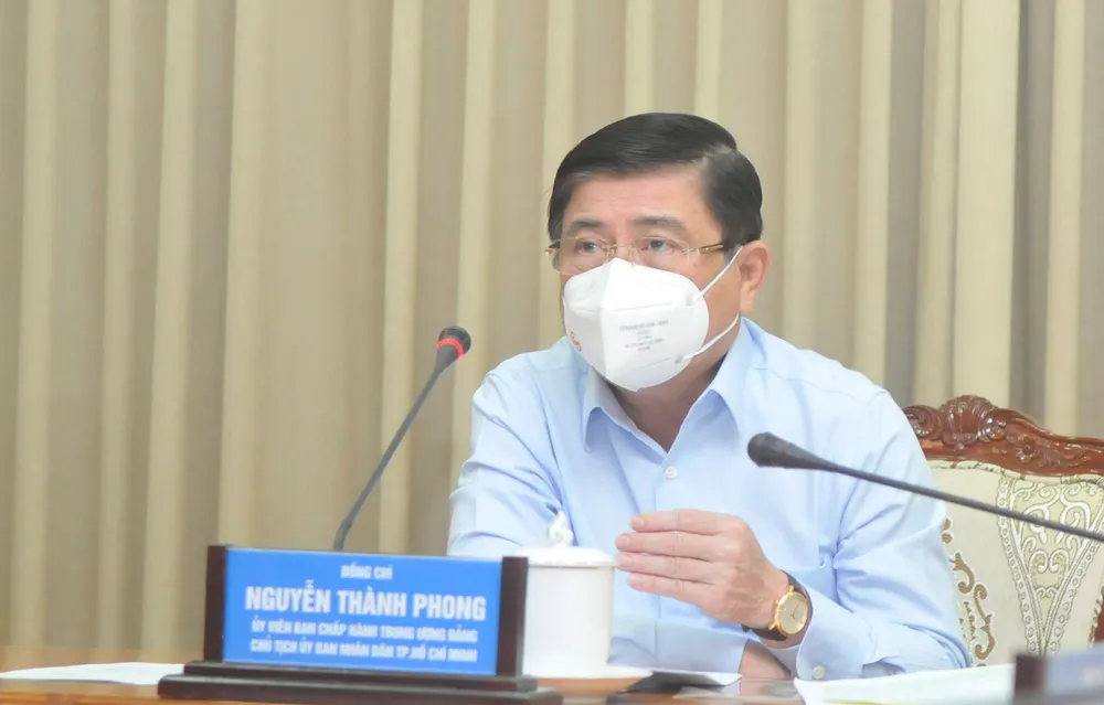 Thực hiện xét nghiệm cuốn chiếu, đảm bảo toàn bộ công nhân được xét nghiệm ảnh 1