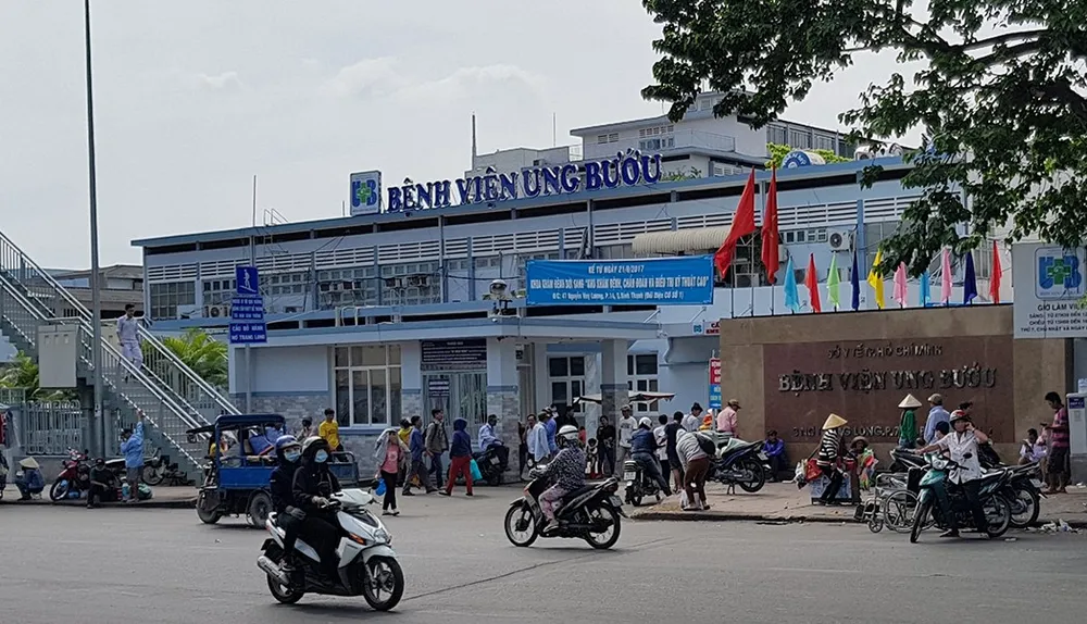 Bệnh viện Ung bướu TPHCM cơ sở 1 phong tỏa một số khu vực vì liên quan đến ca nghi mắc Covid-19