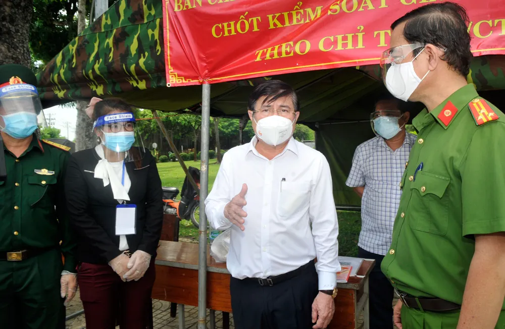 Huyện Hóc Môn cần tập trung xét nghiệm nơi có nguy cơ cao, bóc tách F0, F1 ra khỏi cộng đồng ảnh 1