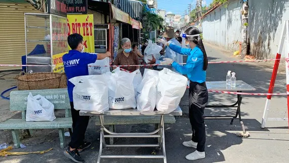 Phó Bí thư Thường trực Thành ủy TPHCM Phan Văn Mãi: Có thể cần thêm 1 đến 2 tuần giãn cách ảnh 3