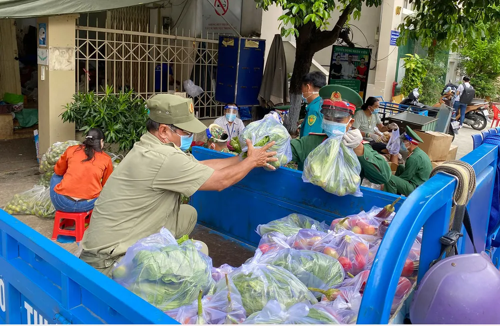 Ngày 2-9, TPHCM test nhanh 3.291 shipper phát hiện 30 trường hợp dương tính ảnh 1