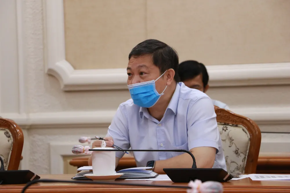 TPHCM cam kết sẽ chọn vaccine phù hợp, hiệu quả, an toàn nhất cho người dân ảnh 1