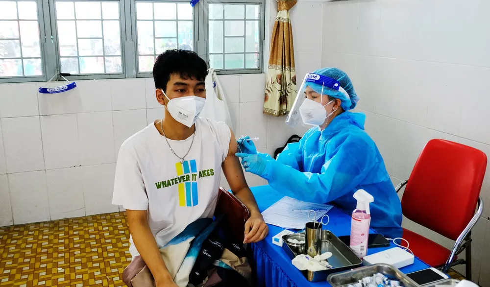 TPHCM: Có hơn 140.000 bệnh nhân khỏi bệnh, lãnh đạo Bộ Y tế kiểm tra chợ đầu mối Bình Điền ảnh 1