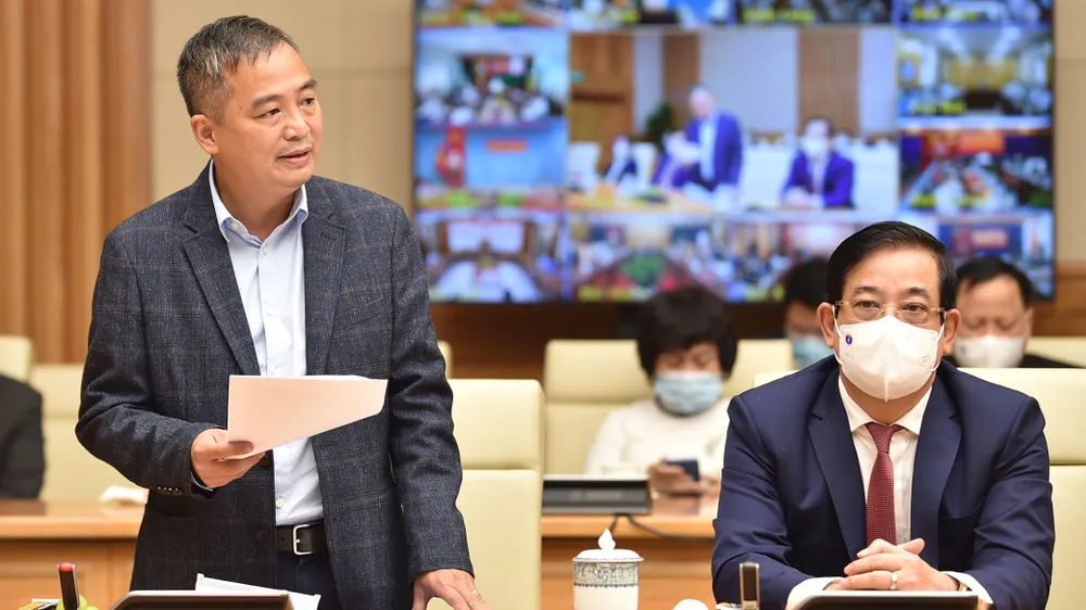 Thủ tướng Chính phủ gặp mặt, biểu dương đại diện lực lượng y tế tuyến đầu chống dịch ảnh 8