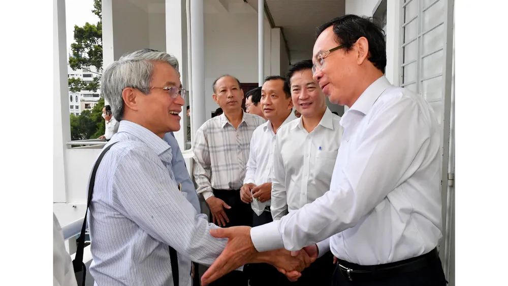 Bí thư Thành ủy TPHCM Nguyễn Văn Nên: Luôn trân trọng, biết ơn đội ngũ nhân viên y tế  ảnh 3