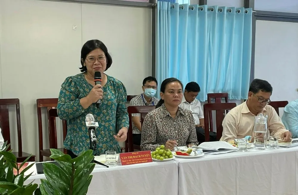 TPHCM: Bệnh viện quận lương thấp, khó giữ chân bác sĩ có tay nghề ảnh 1