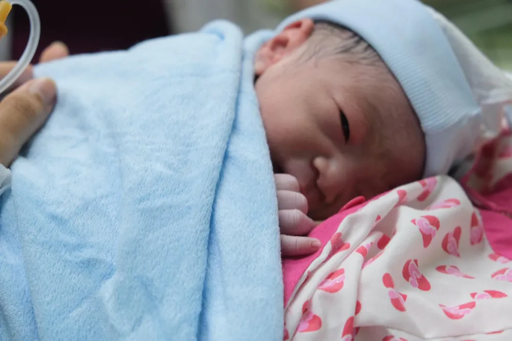Bé trai chào đời đúng 0 giờ 00 phút tại Bệnh viện Hùng Vương Bé trai chào đời đúng 0 giờ 00 phút tại Bệnh viện Hùng Vương