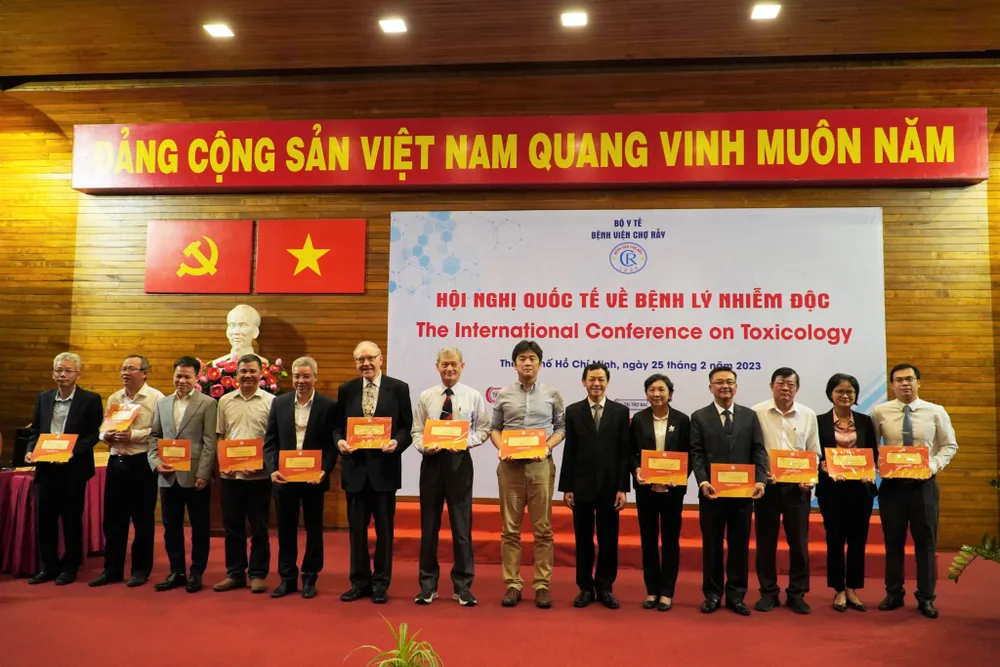 Hội nghị có sự tham gia của các chuyên gia hàng đầu về lĩnh vực chống độc trên thế giới đến từ Anh, Đài Loan cũng như các trung tâm chống độc trong cả nước