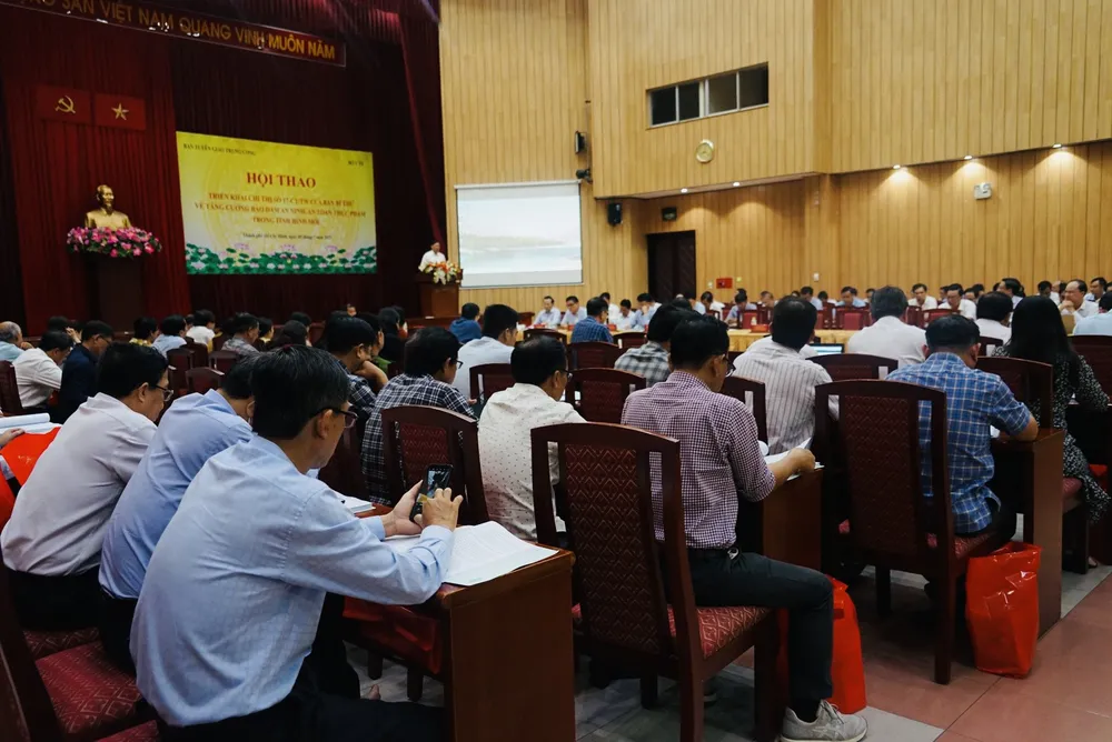 Các đại biểu tham dự hội thảo