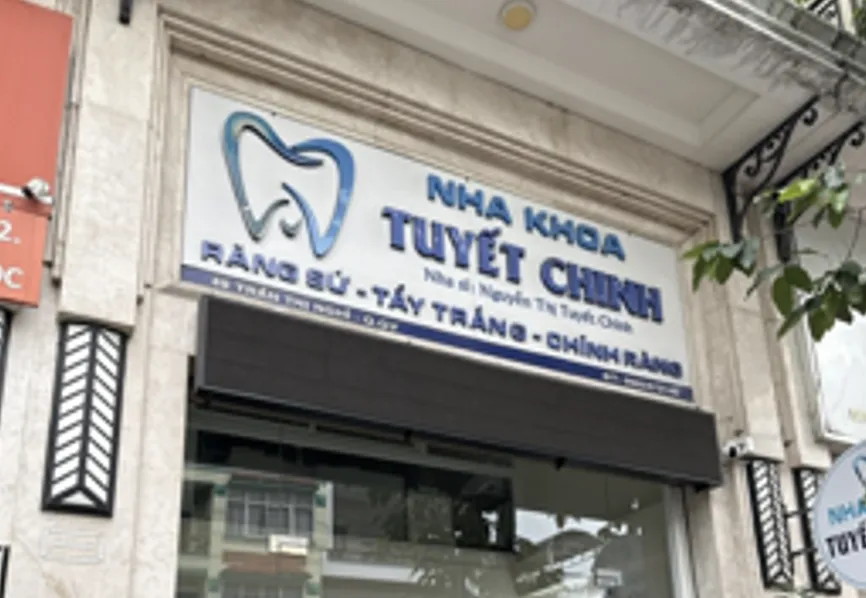 Nha khoa Tuyết Chinh bị tố hành hung khách hàng