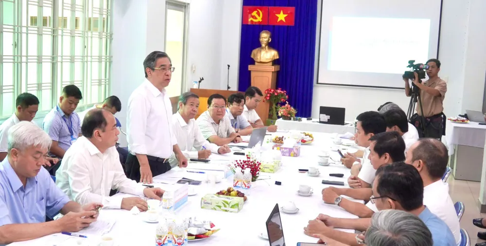 Phó Bí thư Thành ủy TPHCM Nguyễn Phước Lộc phát biểu tại buổi làm việc (Ảnh: THÀNH SƠN)