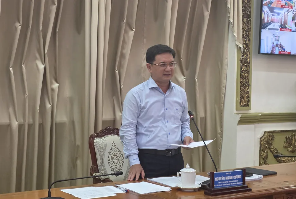 Phó Chủ tịch UBND TPHCM Nguyễn Mạnh Cường phát biểu tại buổi làm việc (Ảnh: THÀNH AN)