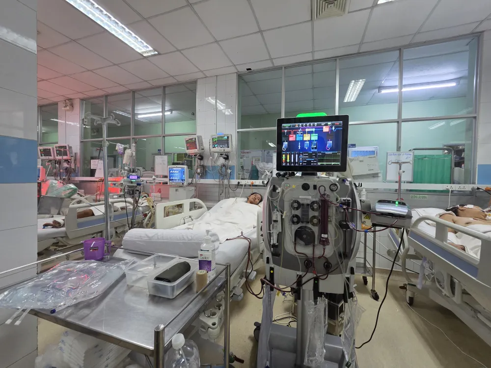 Một ca sốt xuất huyết nặng, nguy kịch điều trị tại Bệnh viện Bệnh Nhiệt đới (TPHCM) Ảnh: THÀNH AN