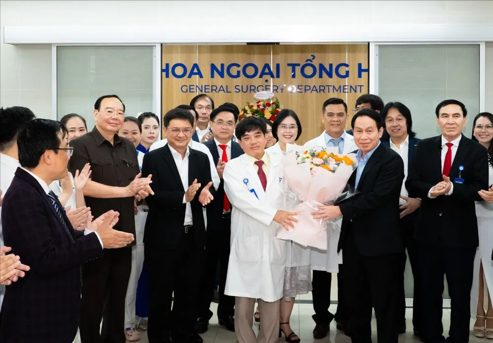 Phó Thủ tướng Chính phủ, Ủy viên Ban Chấp hành Trung ương Đảng Lê Tiến Châu đến thăm và động viên Bệnh viện Đại học Quốc tế Hồng Bàng nhân dịp Bệnh viện khánh thành ngày 20_9_2026..jpg