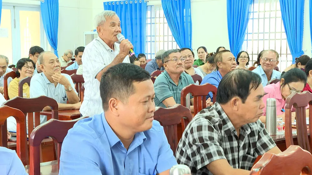 cử tri Long Hải.jpg