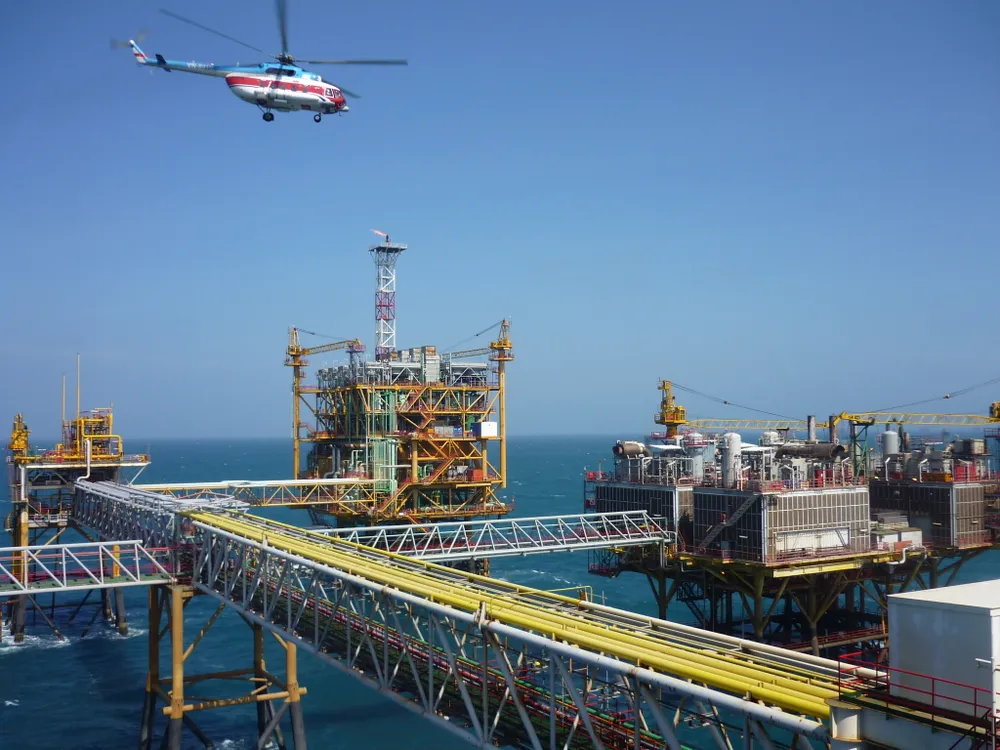 Giàn công nghệ Trung tâm 2, mỏ Bạch Hổ của Liên doanh Việt - Nga Vietsovpetro