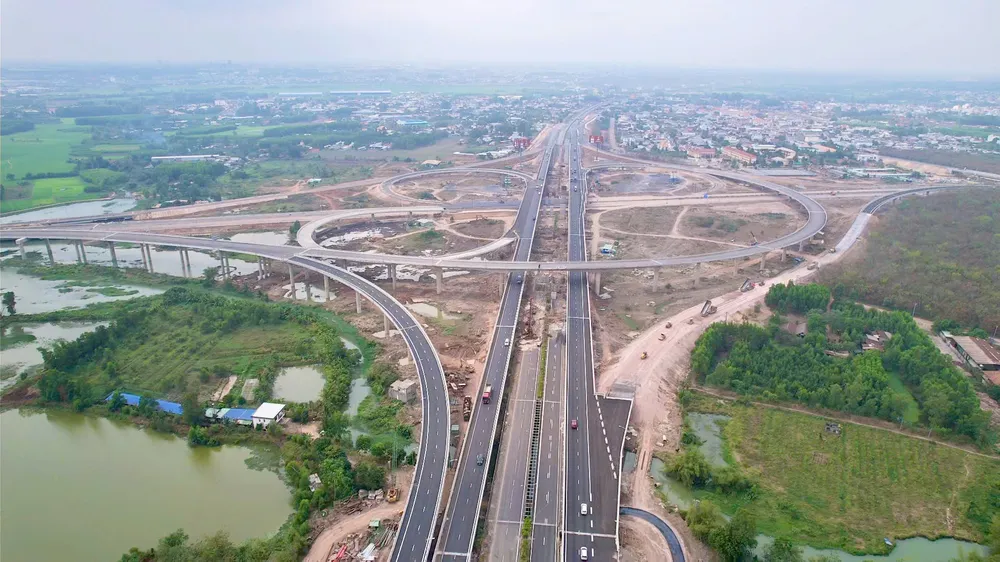 Nút giao giữa 2 cao tốc