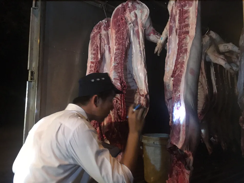 Truy xuất nguồn gốc thịt heo: Phải kích hoạt vòng trắng niêm phong mới hợp lệ ảnh 3