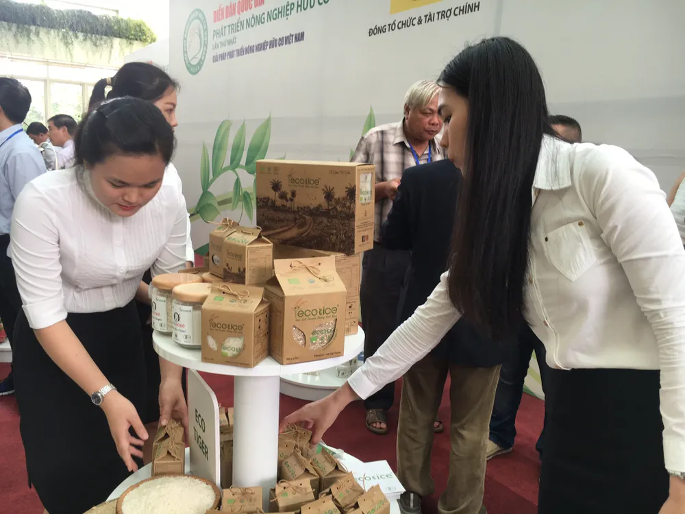 Diện tích sản xuất nông nghiệp hữu cơ vẫn còn quá nhỏ ảnh 1