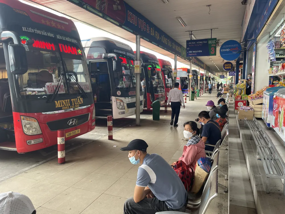 Bến xe Miền Đông mới: Mỗi ngày chỉ có khoảng... 47 hành khách ảnh 1