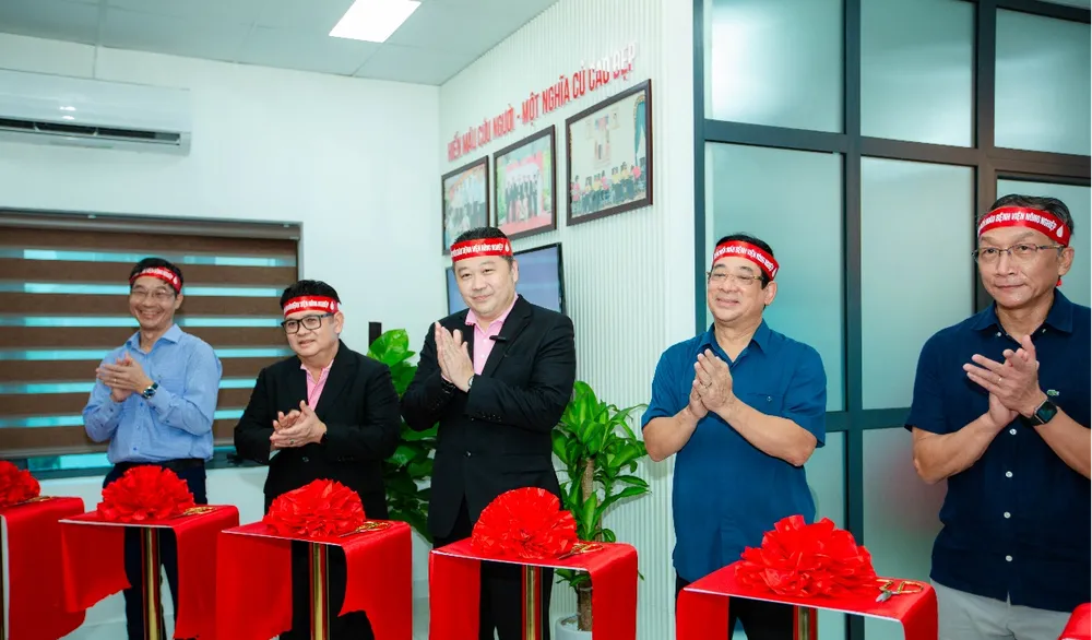 Chủ tịch Tập đoàn C.P. Việt Nam hiến máu tại Bệnh viện Đa khoa Nông Nghiệp ảnh 2