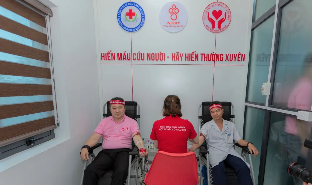 Chủ tịch Tập đoàn C.P. Việt Nam hiến máu tại Bệnh viện Đa khoa Nông Nghiệp ảnh 4