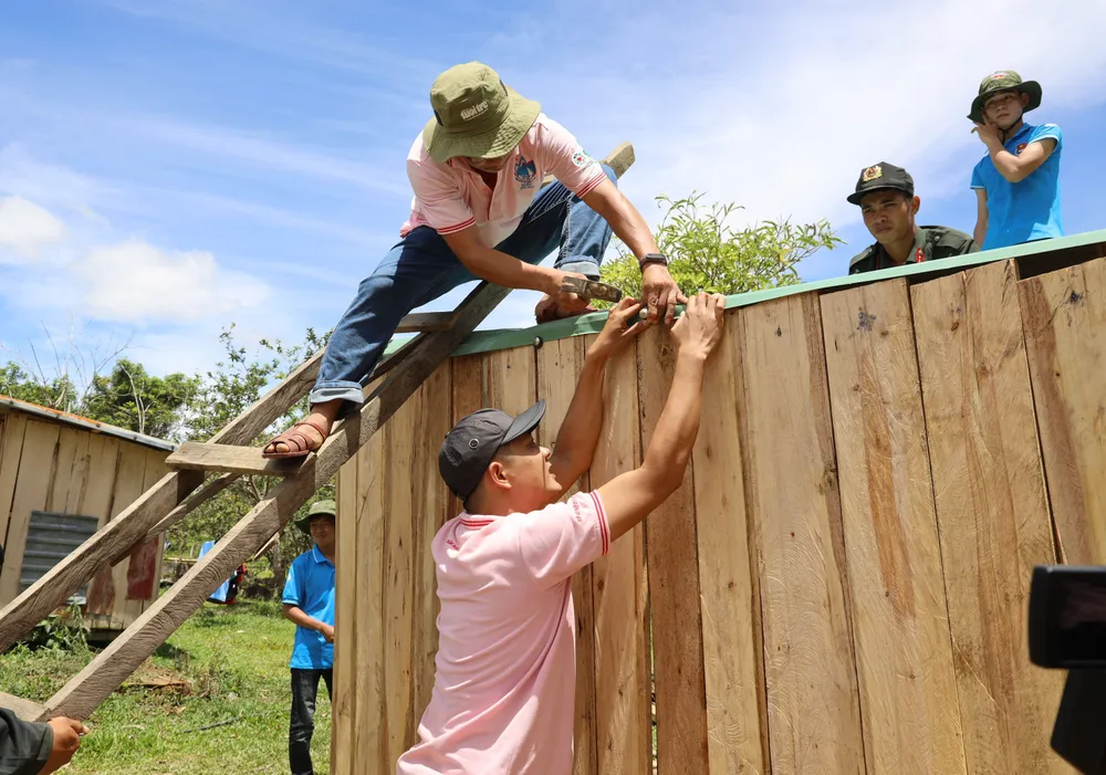 Công ty C.P. Việt Nam với hành trình mang ánh sáng lên vùng cao ảnh 4