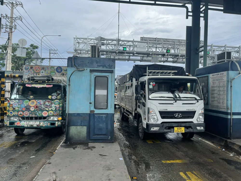 Trung bình mỗi ngày có khoảng 1.600 xe bị lỗi ETC khi qua trạm An Sương – An Lạc ảnh 2