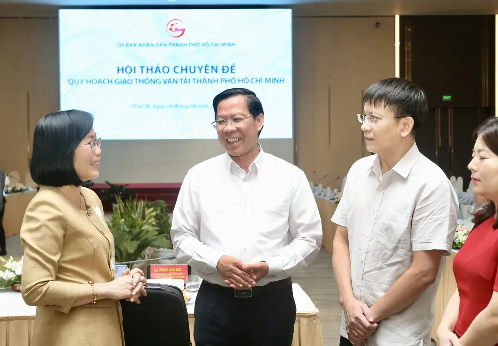 Chủ tịch UBND TPHCM Phan Văn Mãi: Tháo gỡ nút thắt giao thông, mở được liên kết vùng ảnh 1