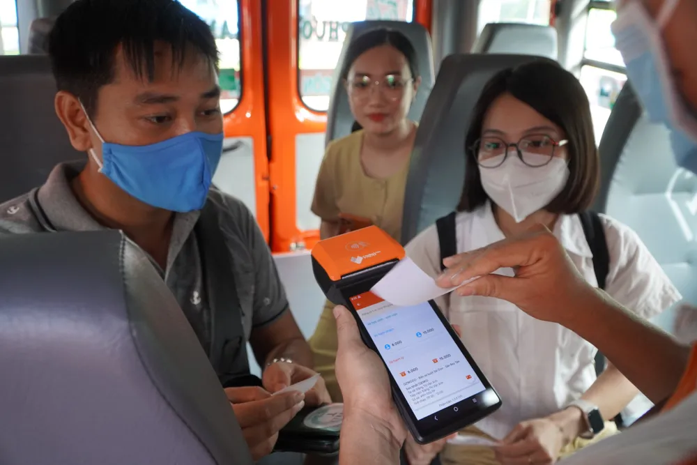 Khai trương thêm một tuyến xe buýt đi sân bay Tân Sơn Nhất ảnh 1