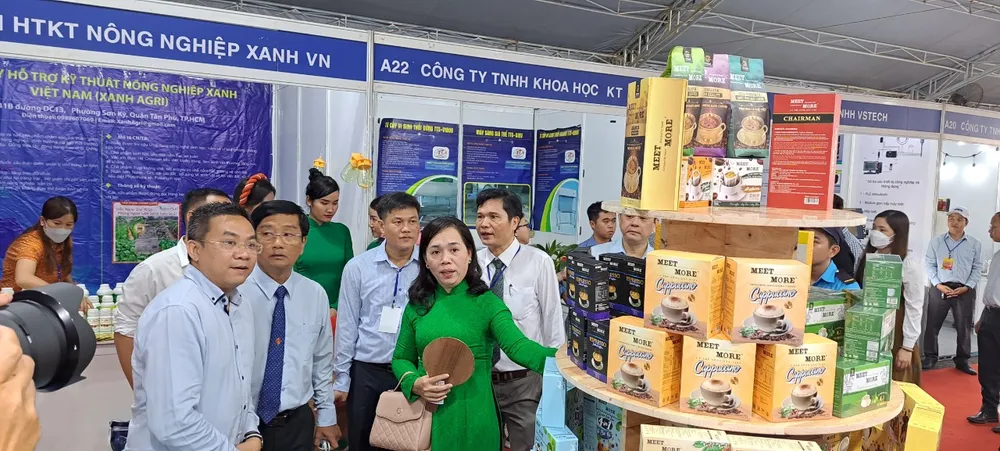 Nhiều sản phẩm OCOP tết tham gia hội chợ triển lãm ảnh 2