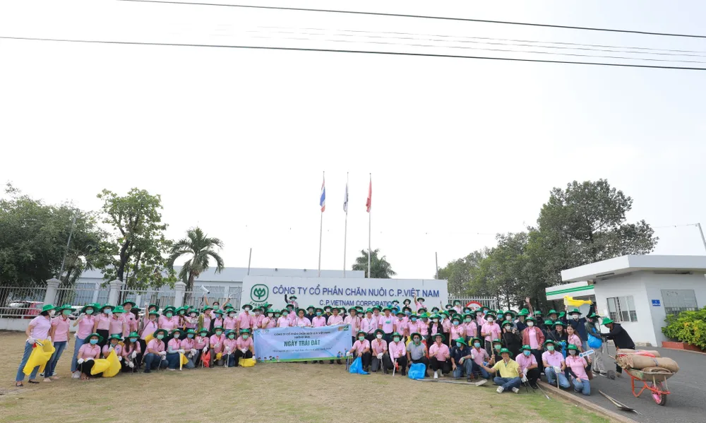 Tập thể nhân viên CPV tại Đồng Nai tham gia sự kiện Ngày Trái đất