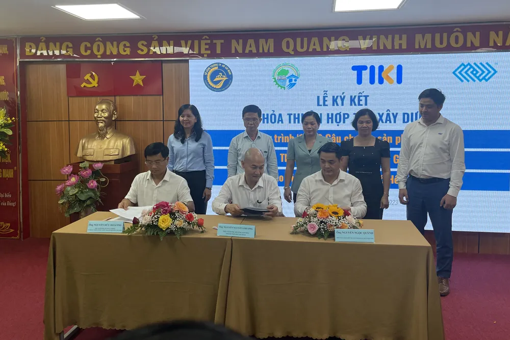 Các đơn vị ký kết hợp tác xây dựng Sàn giao dịch thịt heo TPHCM