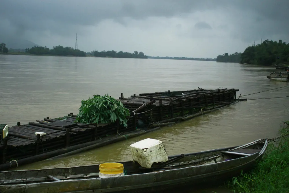 Cách làm lồng bè cá bằng inox chống lũ “cực hay” ở vùng ven sông ảnh 3