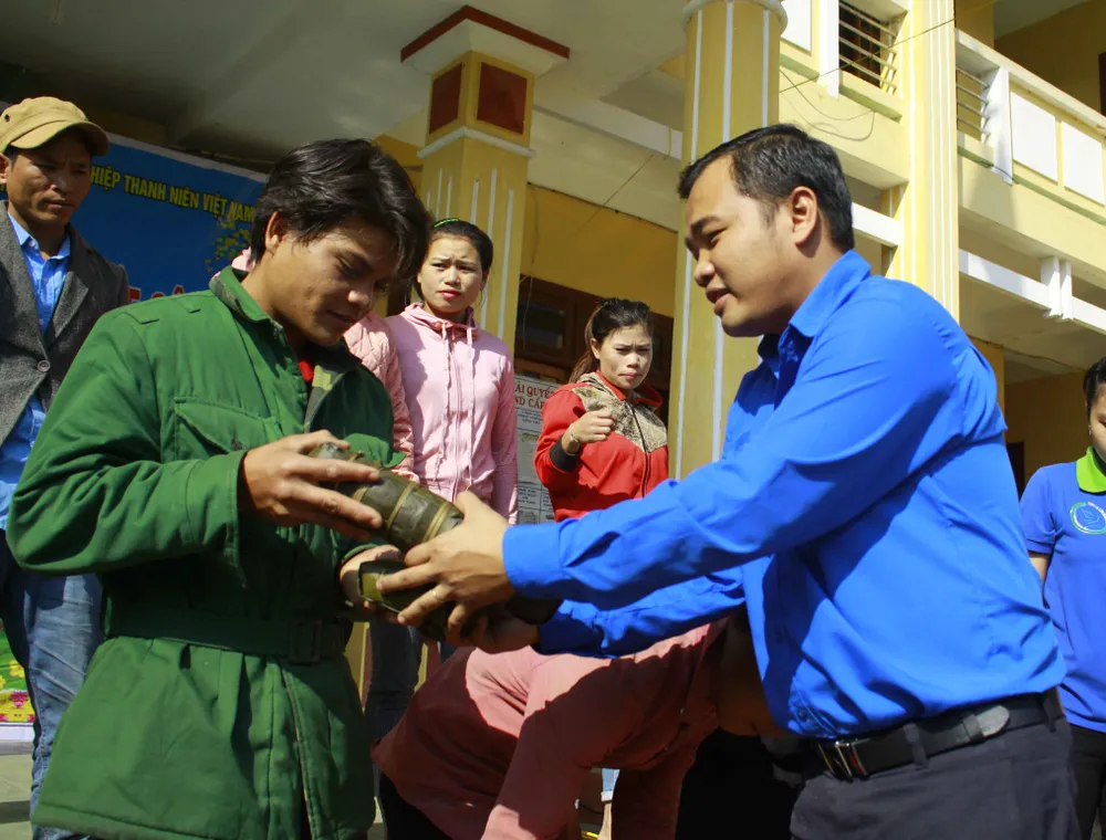 Tuổi trẻ Quảng Ngãi mang xuân đến vùng cao Sơn Tây ảnh 8