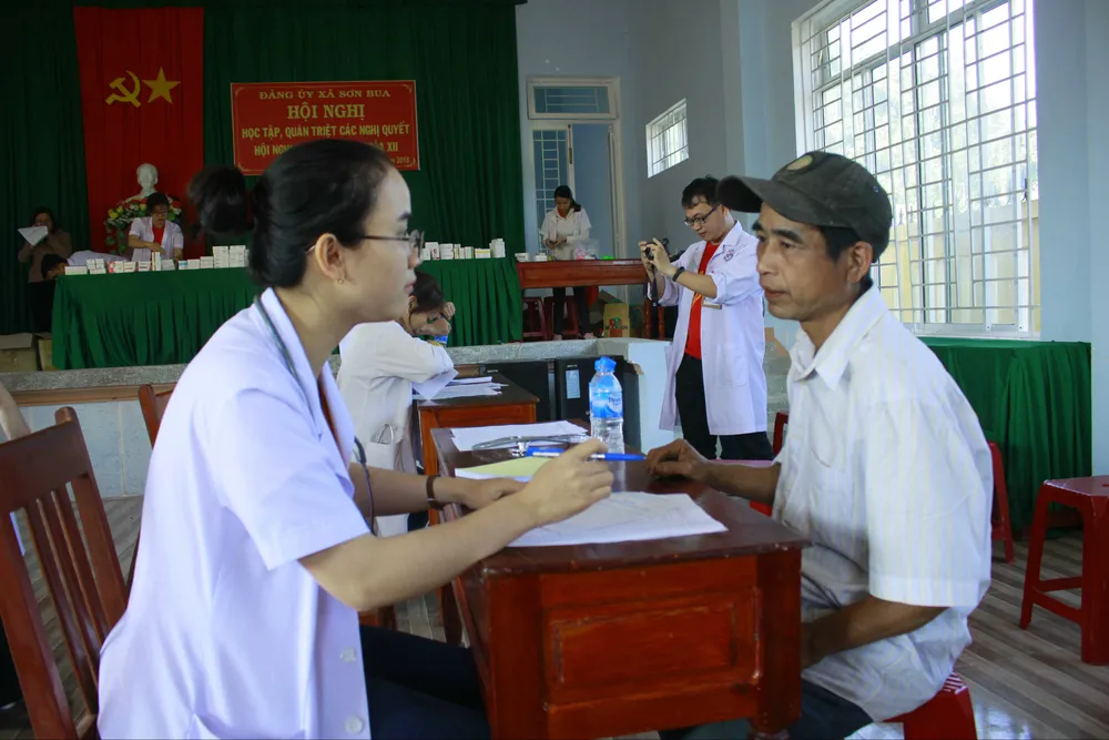 Tuổi trẻ Quảng Ngãi mang xuân đến vùng cao Sơn Tây ảnh 10