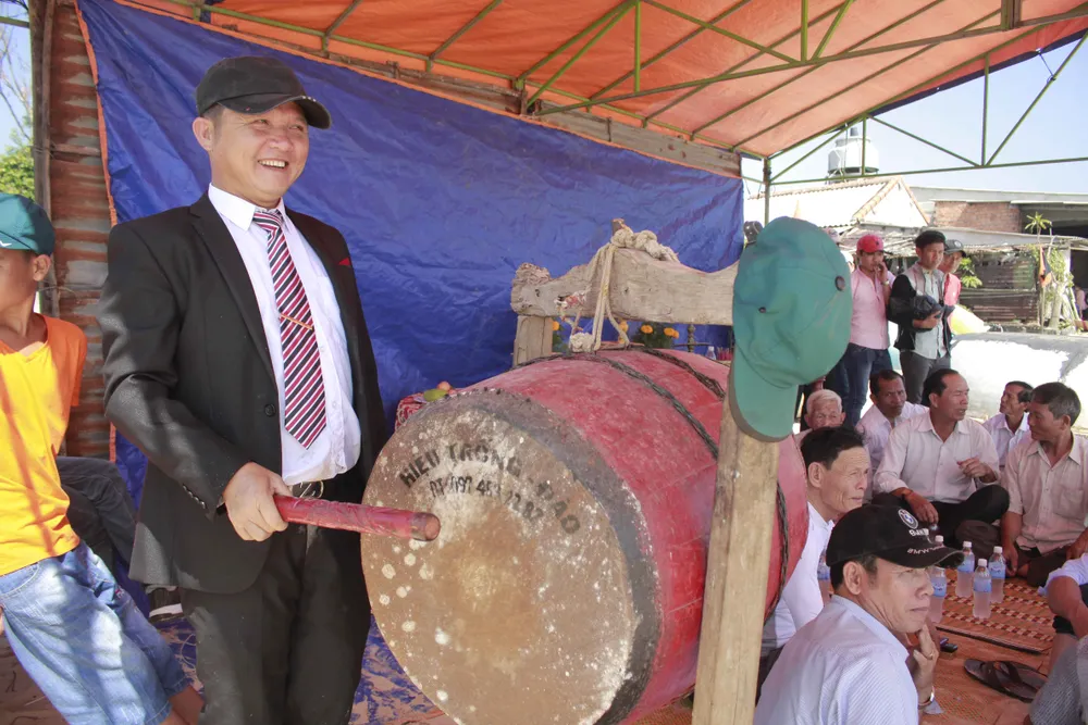 Ngư dân Quảng Ngãi xuất hành đầu năm với Lễ cầu mùa  ảnh 1