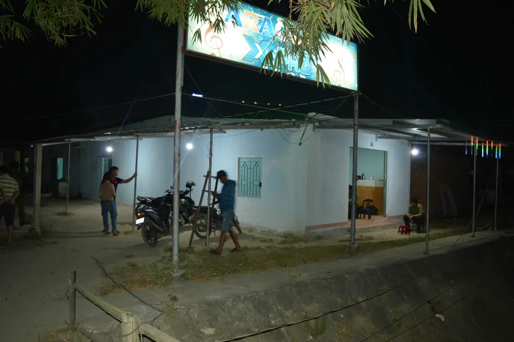 Mâu thuẫn khi hát karaoke, một kỹ sư bị đâm chết ảnh 1