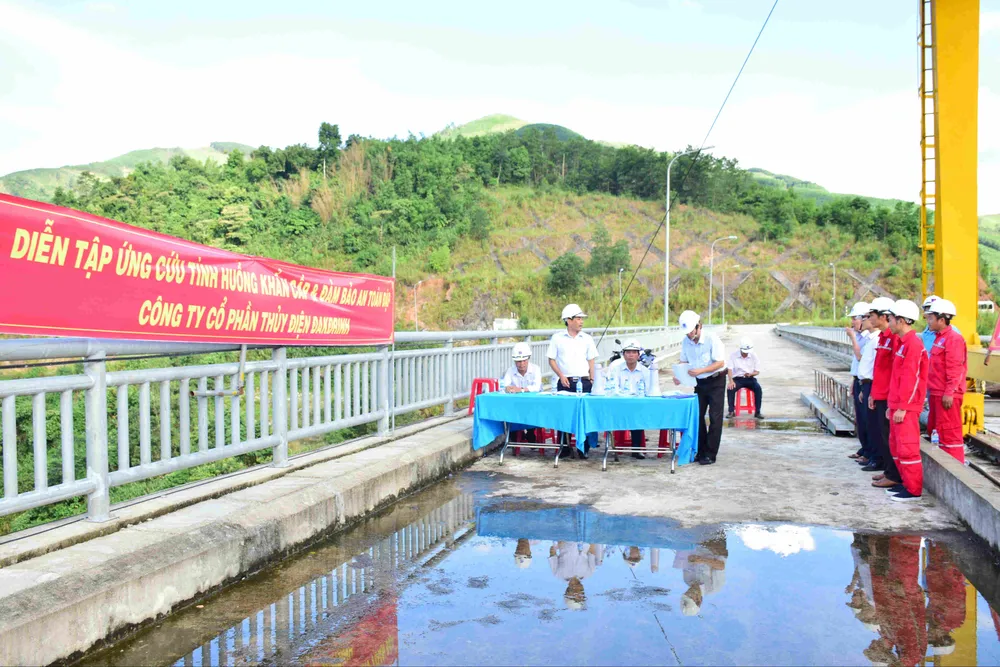 Quảng Ngãi: Rà soát an toàn hồ đập và phương tiện tàu thuyền trên biển ảnh 4